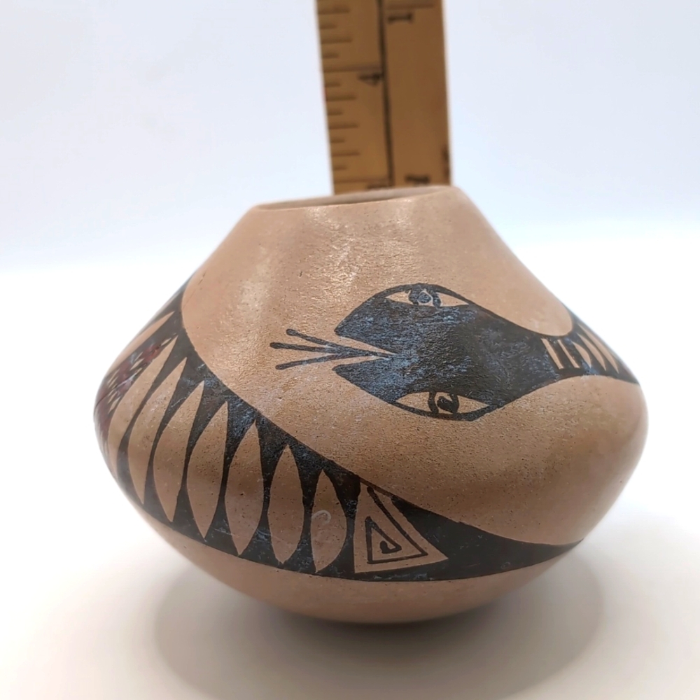 Mata Ortiz Mexico Polychrome Clay Pottery Hand Painted Snake Seed Pot Vase - Picture 11 of 12